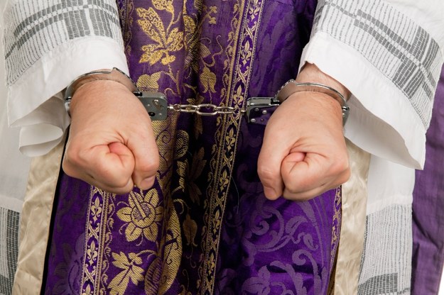 Umorzone śledztwa wobec księży-pedofilów do weryfikacji