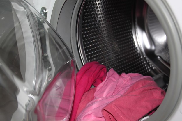 Whirlpool alarmuje: Pół miliona pralek ma wadę fabryczną. Grożą pożarem