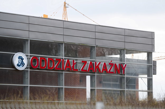 Poznań: Zmarła pacjentka zarażona koronawirusem