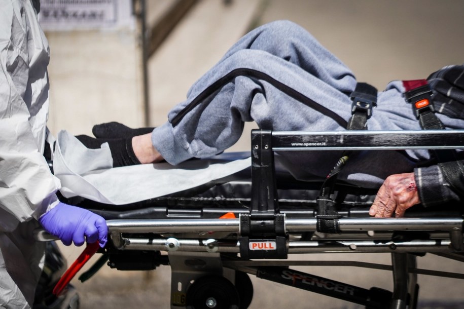 W USA zabraknie respiratorów. Lekarze będą musieli wybierać, kto przeżyje