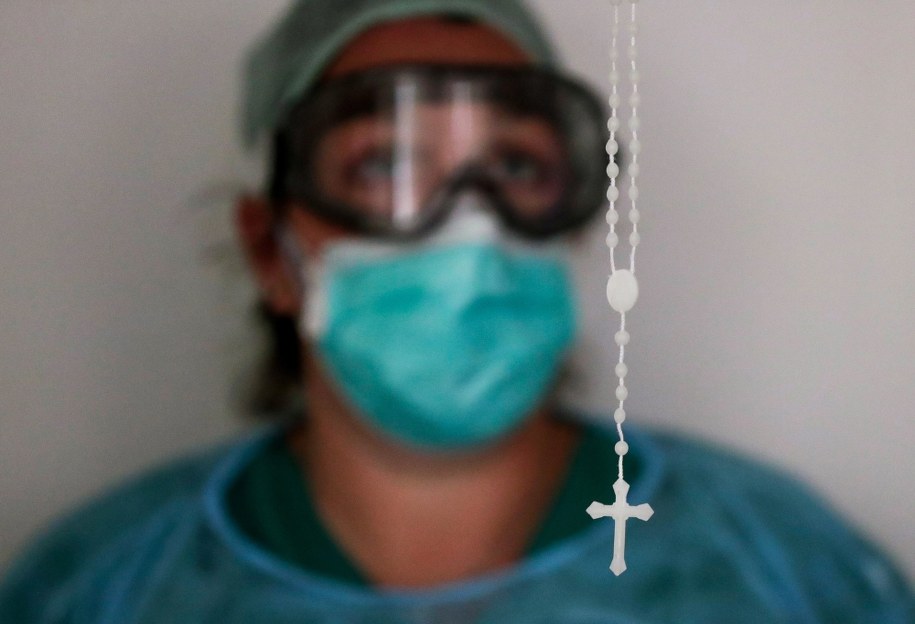 Siostry bliźniaczki zmarły w odstępie trzech dni. Obie z powodu koronawirusa