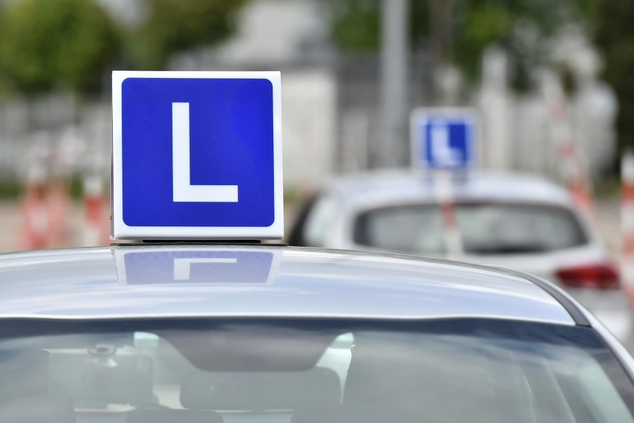 Zmiany w teście na prawo jazdy. "Rz": Pojawiło 200 nowych pytań