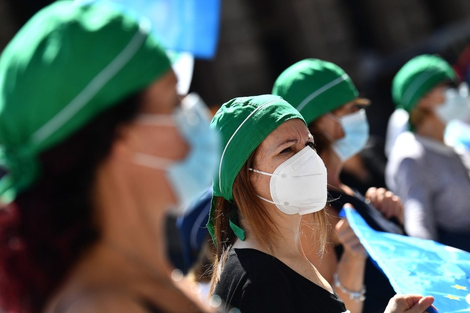 Ponad 40 tys. ofiar Covid-19 w Wielkiej Brytanii. 94-latka z Gliwic pokonała koronawirusa [RELACJA 05.06.2020]