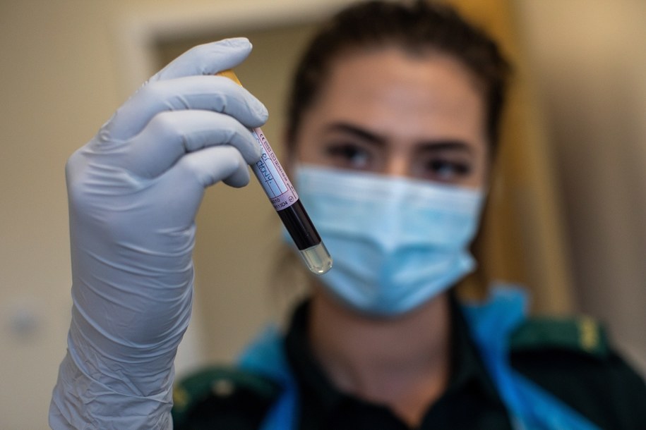 Brytyjczycy wstrzymują stosowanie hydroksychlorochiny w leczeniu Covid-19. "Nie działa"