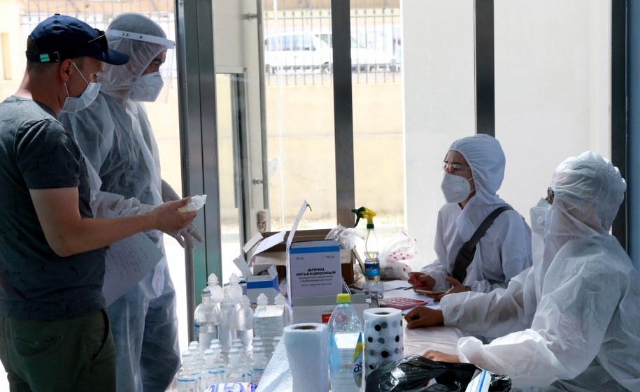 353 nowe przypadki koronawirusa, wyzdrowiało ponad 500 osób [NOWE DANE]