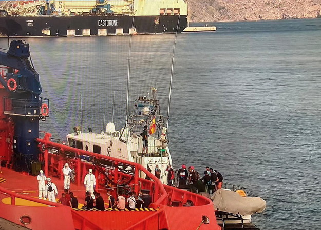 Kilkudziesięciu migrantów uratowanych na Morzu Śródziemnym ma koronawirusa