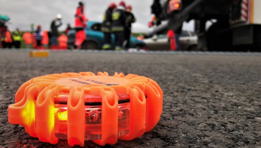 Zderzenie trzech samochodów na A1. Zginęła 1 osoba