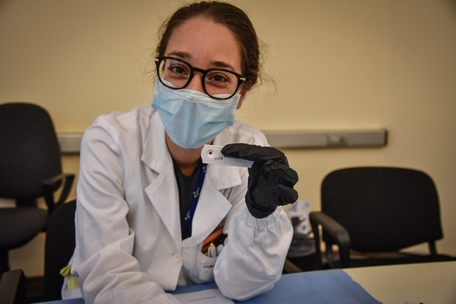 Polscy naukowcy opracowują szybkie i czułe testy na koronawirusa