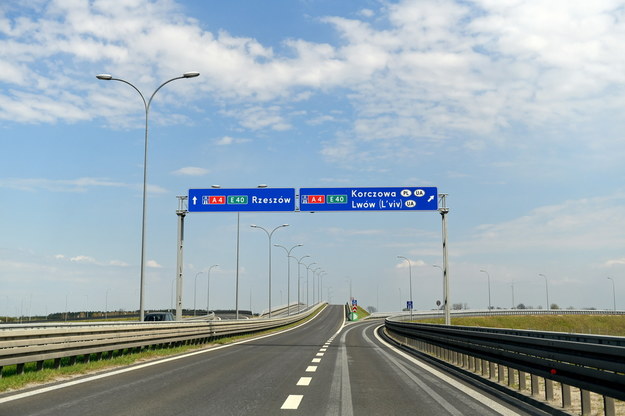 ​Polskie autostrady jak tory wyścigowe. Jeździmy zdecydowanie za szybko