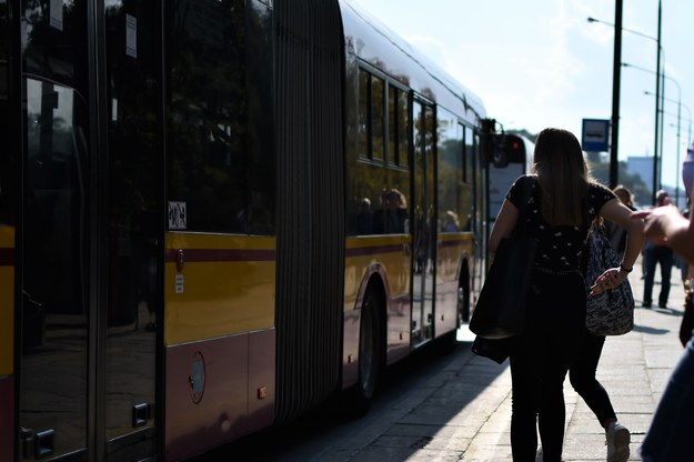Wypadek na warszawskim Targówku: 10-latek potrącony przez autobus miejski