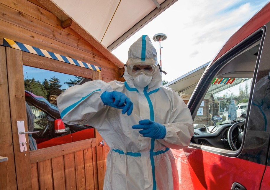 Koronawirus. W Czechach spada dzienna liczba nowych zakażeń i zgonów