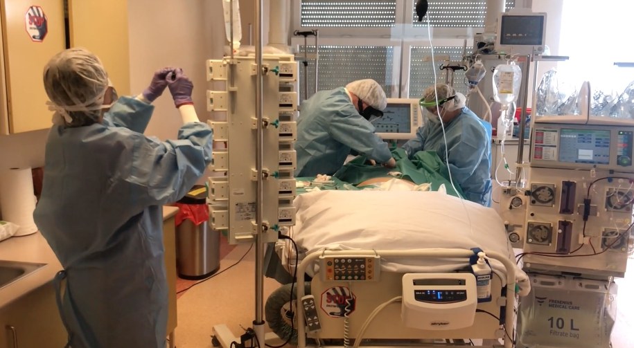 Nowe dane. Doliczono "zgubione" 22 tys. zakażeń koronawirusem