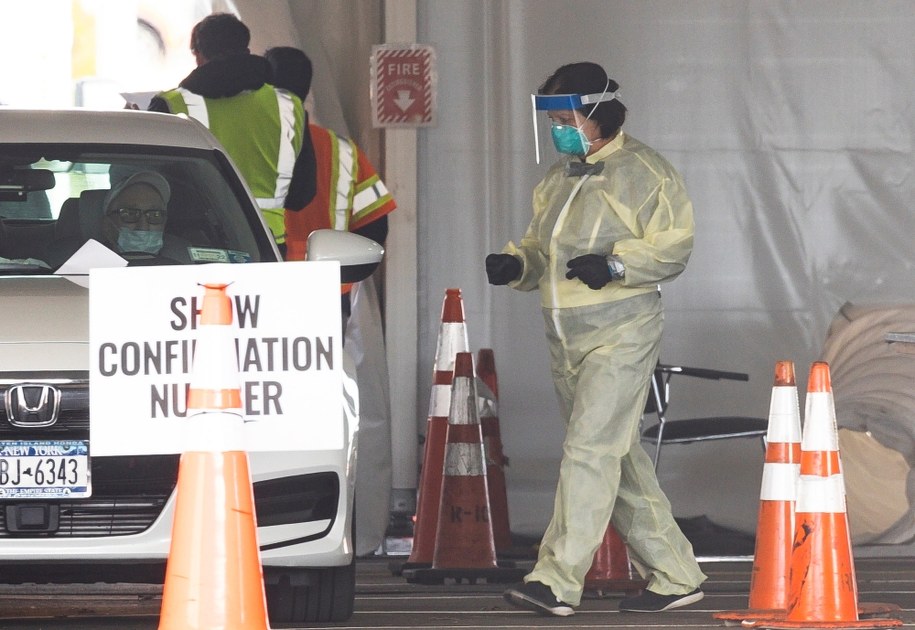 Ponad 60 mln przypadków koronawirusa na świecie. Niemcy przedłużą częściowy lockdown [RELACJA]