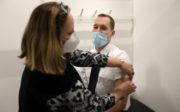 Niewiele osób, które wróciły z Wielkiej Brytanii do Polski, zgłosiło się na test na koronawirusa