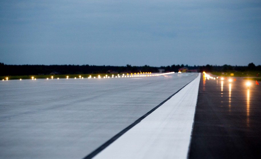 Awaryjne lądowanie samolotu na lotnisku w Pyrzowicach