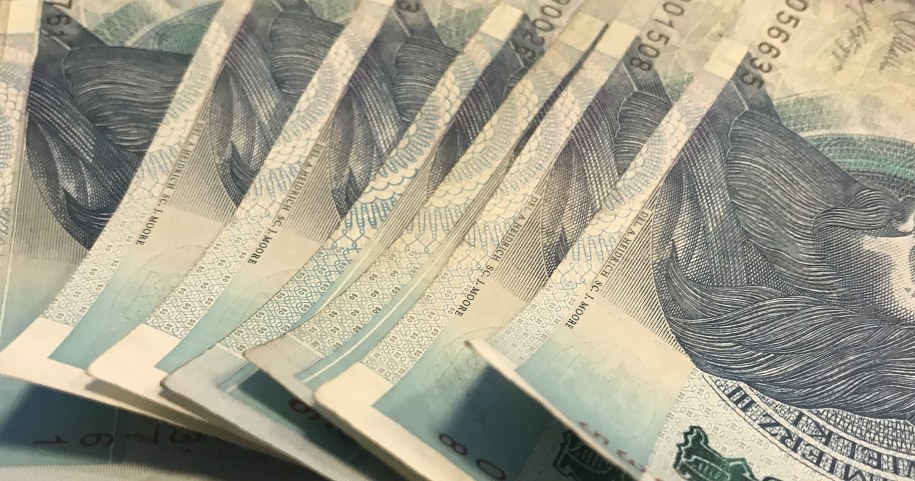 Oszukali ponad 230 osób na 1,7 mln złotych