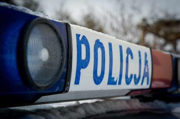 Strzały i staranowany radiowóz. Gdańscy policjanci poszukują kierowcy