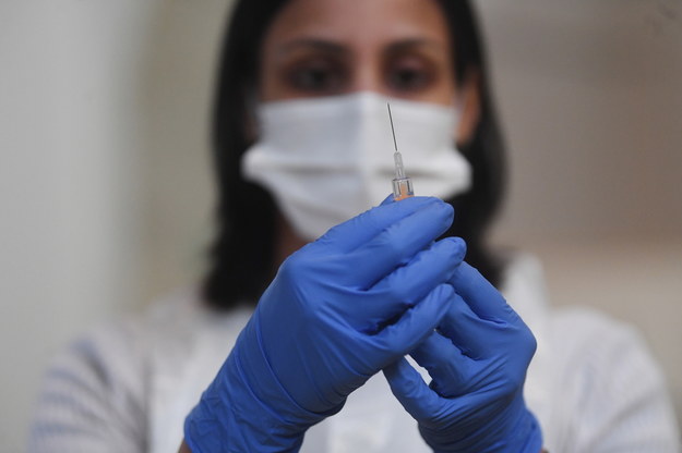 Brytyjski minister zdrowia: Do końca roku Covid-19 może być uleczalny jak grypa