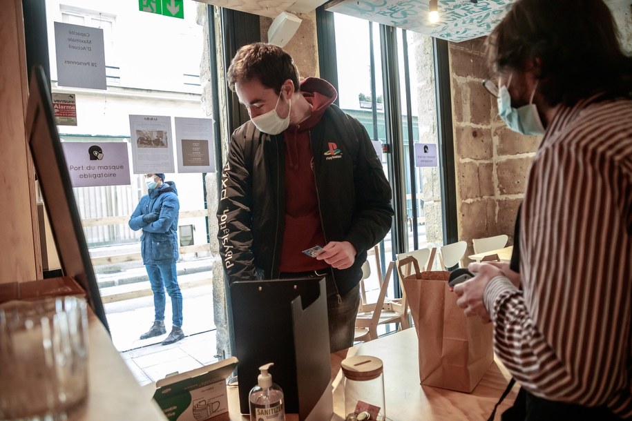Kryzysowa sytuacja we Francji. Szpitale postawione w stan gotowości