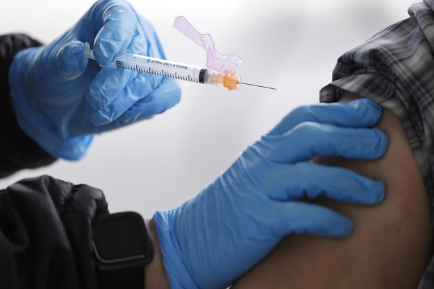 Zmiany w Narodowym Programie Szczepień. Dłuższe oczekiwanie na 2. dawkę szczepionki