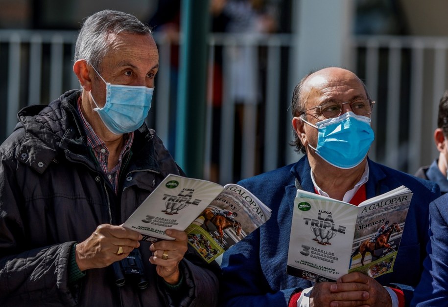 Epidemiolodzy biją na alarm. Ostrzegają przed czwartą falą zakażeń koronawirusem