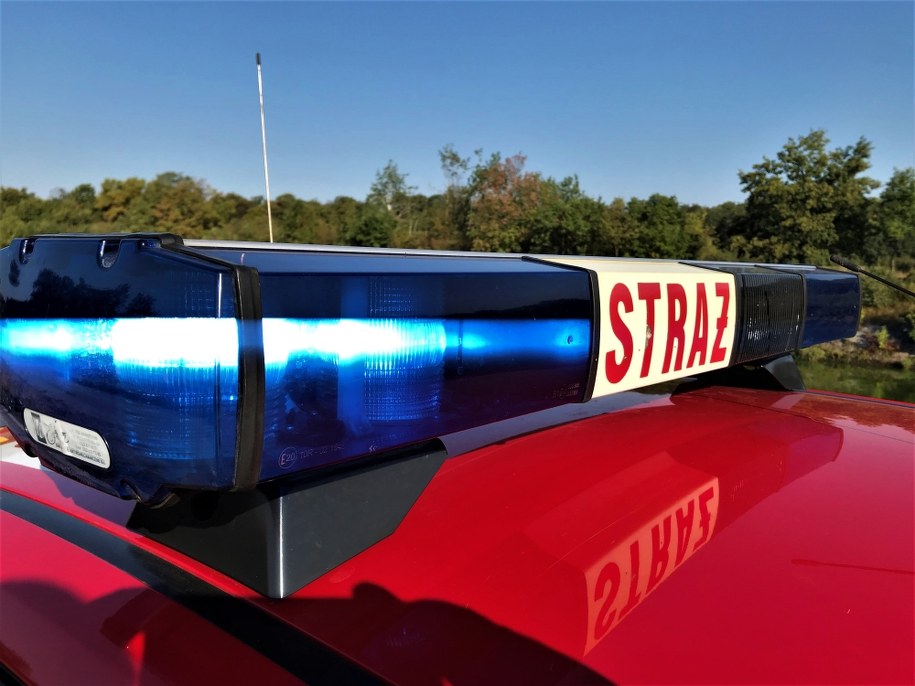 Pożar mieszkania  w Łodzi. Strażacy uratowali mężczyznę