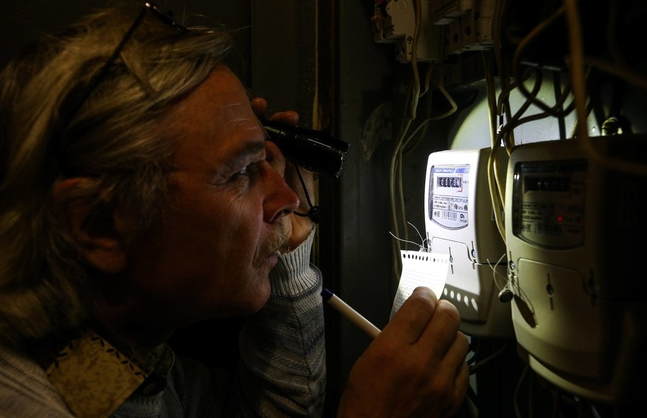 Kontrowersje przy sprzedaży energii. RMF FM ujawnia sprawę, internauci piszą o kolejnych przypadkach