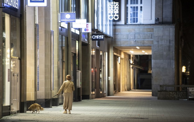 Polacy źle znoszą kolejne lockdowny. Lepiej izolacje znoszą mężczyźni