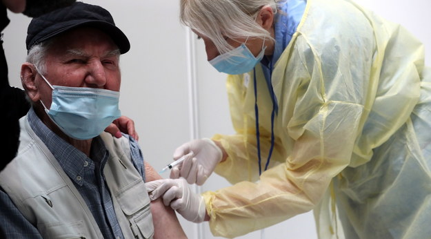 Słowacja wstrzymuje szczepienia preparatem firmy AstraZeneca