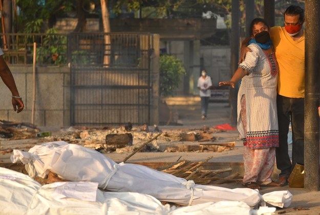Indie: Z Gangesu wyłowiono dziesiątki ciał