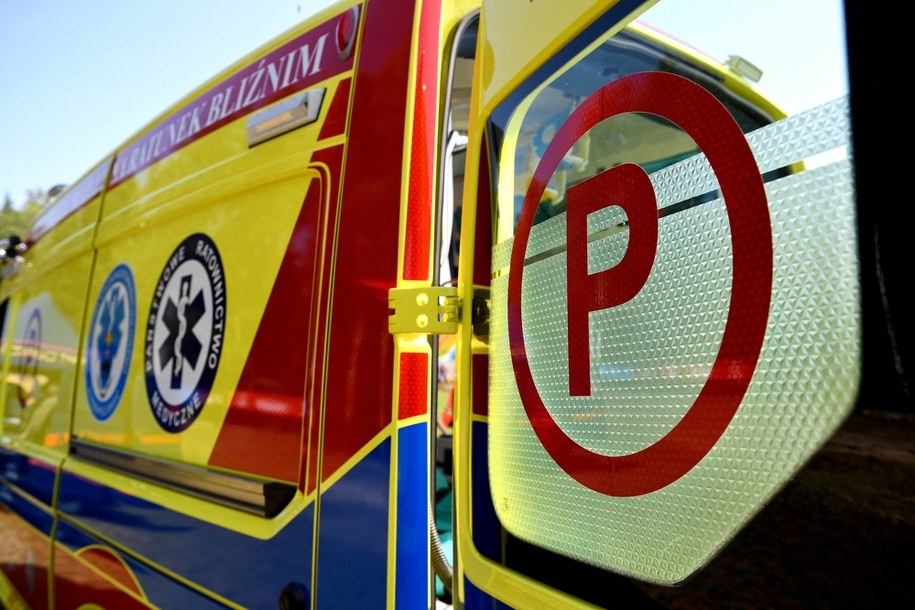 Łódzkie: 25-latek zginął w zderzeniu ciągnika rolniczego z osobówką