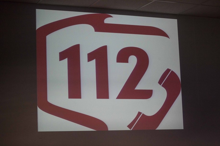 Problemy z działaniem numeru 112: Niejasne tłumaczenia policji i MSWiA