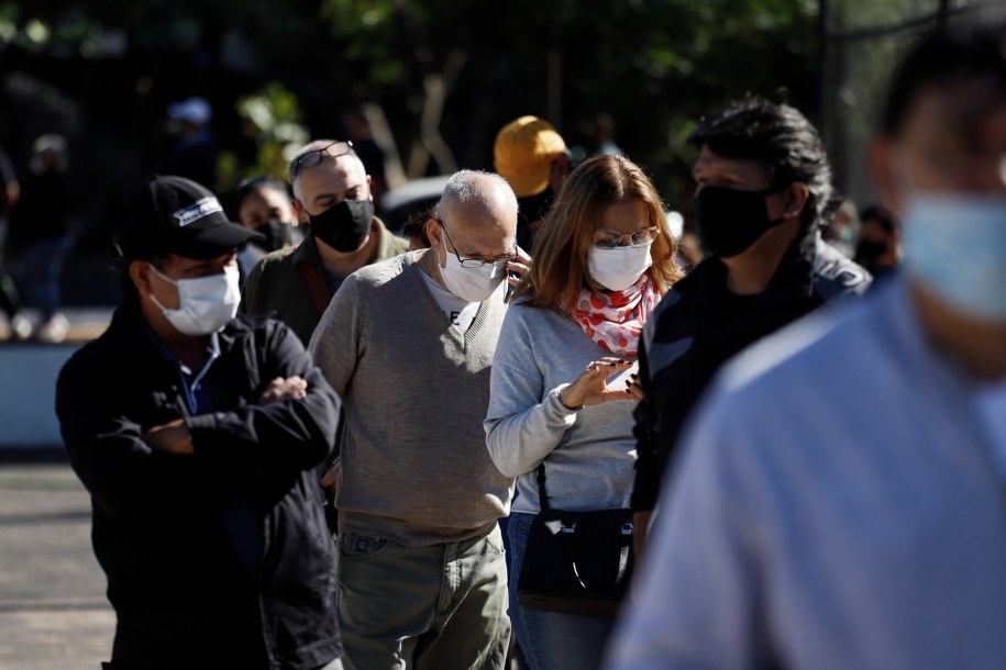 Restrykcje w Anglii przedłużone? Delta budzi niepokój