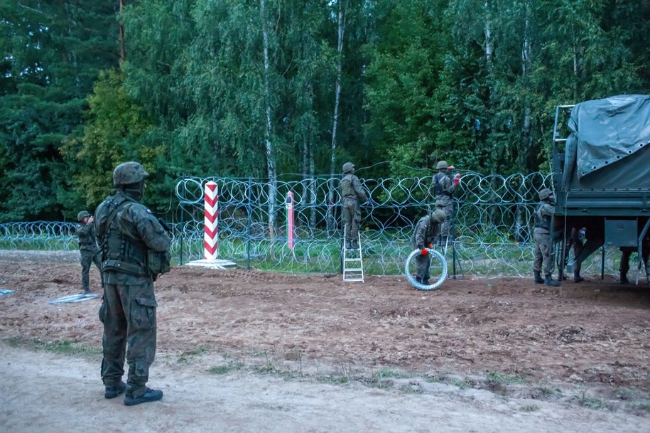 Dostali się do Polski z Białorusi: Ponad połowa migrantów nie złożyła wniosków o udzielenie pomocy
