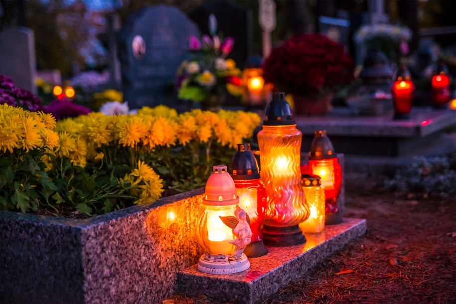 Cmentarze 1 listopada znów będą zamknięte? Jest komentarz ministra zdrowia