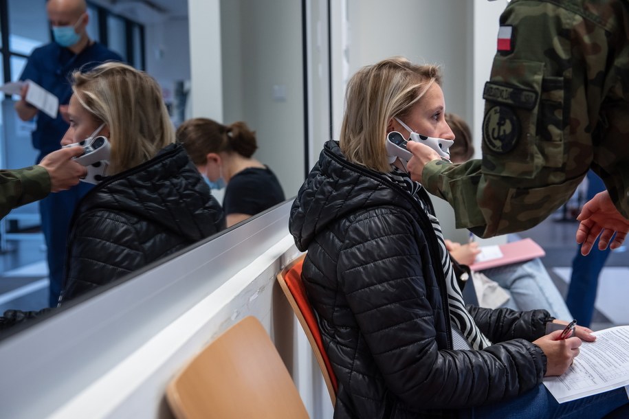 Koronawirus w Polsce. Prawie 12,5 tys. nowych zakażeń, zmarły 24 osoby