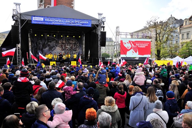 V Ogólnopolskie Śpiewanie Biało-Czerwonych Przebojów. Niech usłyszy nas cały kraj!