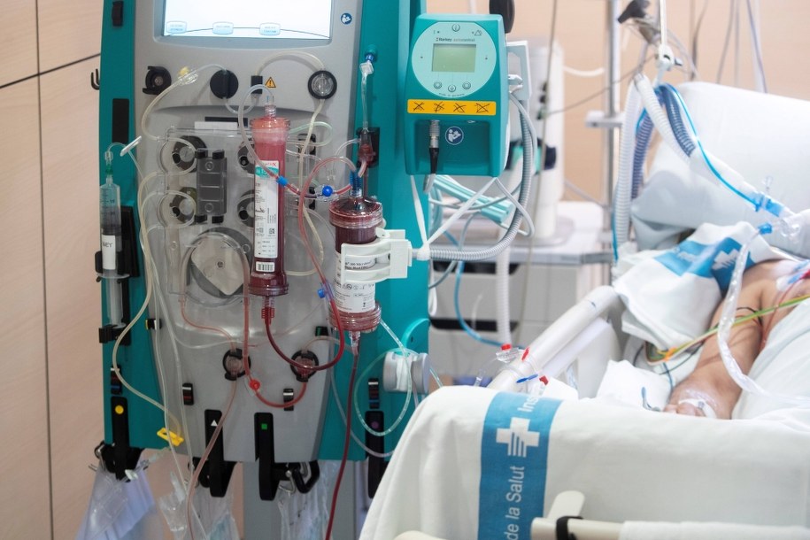 Duży wzrost zakażeń i zgonów. Nowe dane o epidemii w Polsce