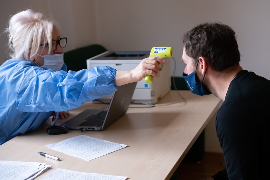 Koronawirus w Polsce. Zmarło 378 osób z Covid-19