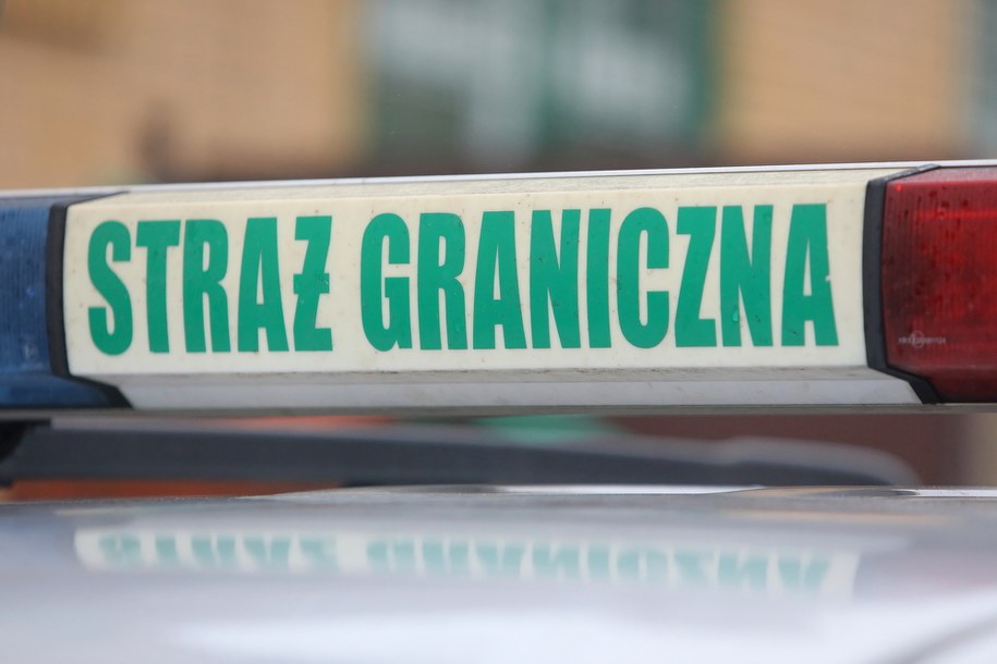 3 tysiące migrantów może cały czas przebywać przy granicy z Polską