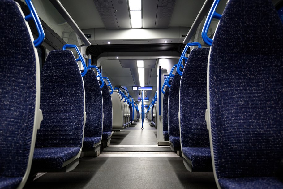 Koronawirus w pociągu i tramwaju. Sanepid poszukuje pasażerów