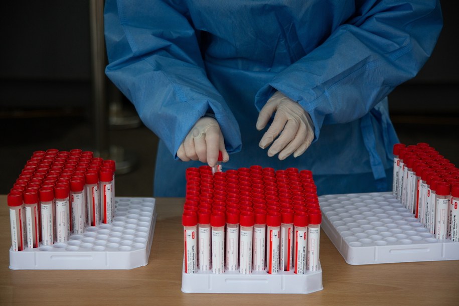 Na Słowacji 3 przypadki zakażenia Omikronem