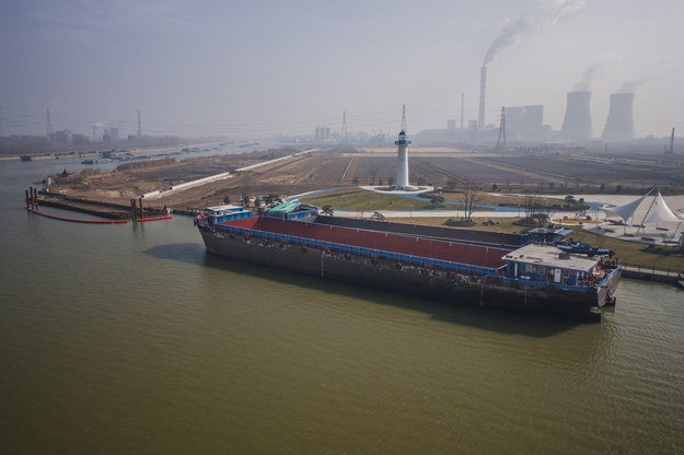 Chiny: Awaria statku towarowego. Nie żyje 9 osób