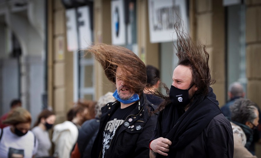Mocno zawieje. Prognoza IMGW na sobotę