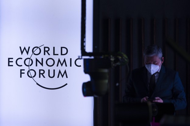 Styczniowy szczyt w Davos odwołany. Powodem Omikron