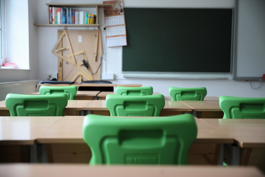 Francja: Ogólnokrajowy strajk nauczycieli