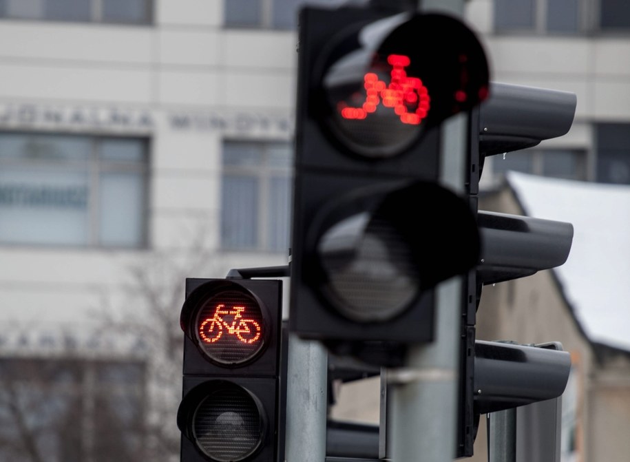 Wypadek w Jawczycach: Pijana matka weszła z dzieckiem na przejście na czerwonym świetle