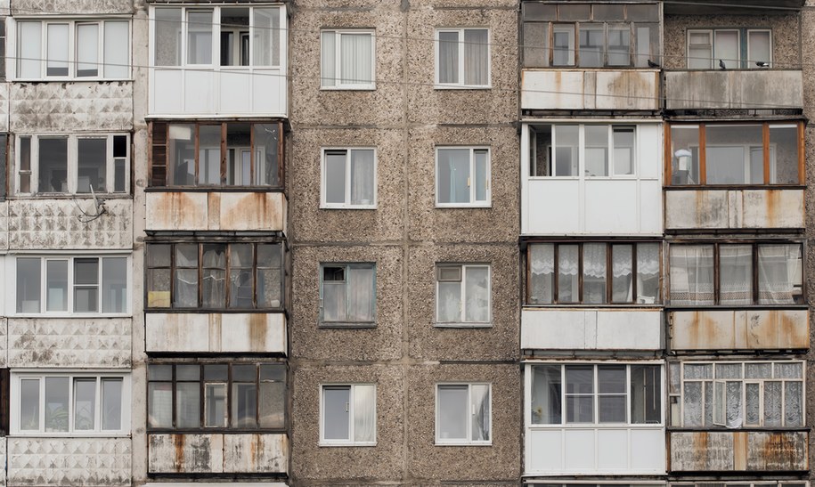 Mieszkanie za remont. Spór na linii wojewoda śląski - władze Katowic