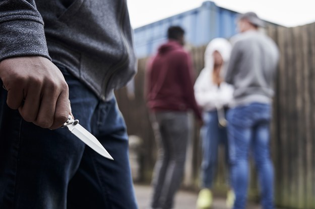 Mężczyzna awanturujący się w przychodni zaatakował policjanta