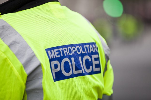 Policjant zaatakowany maczetą w Londynie